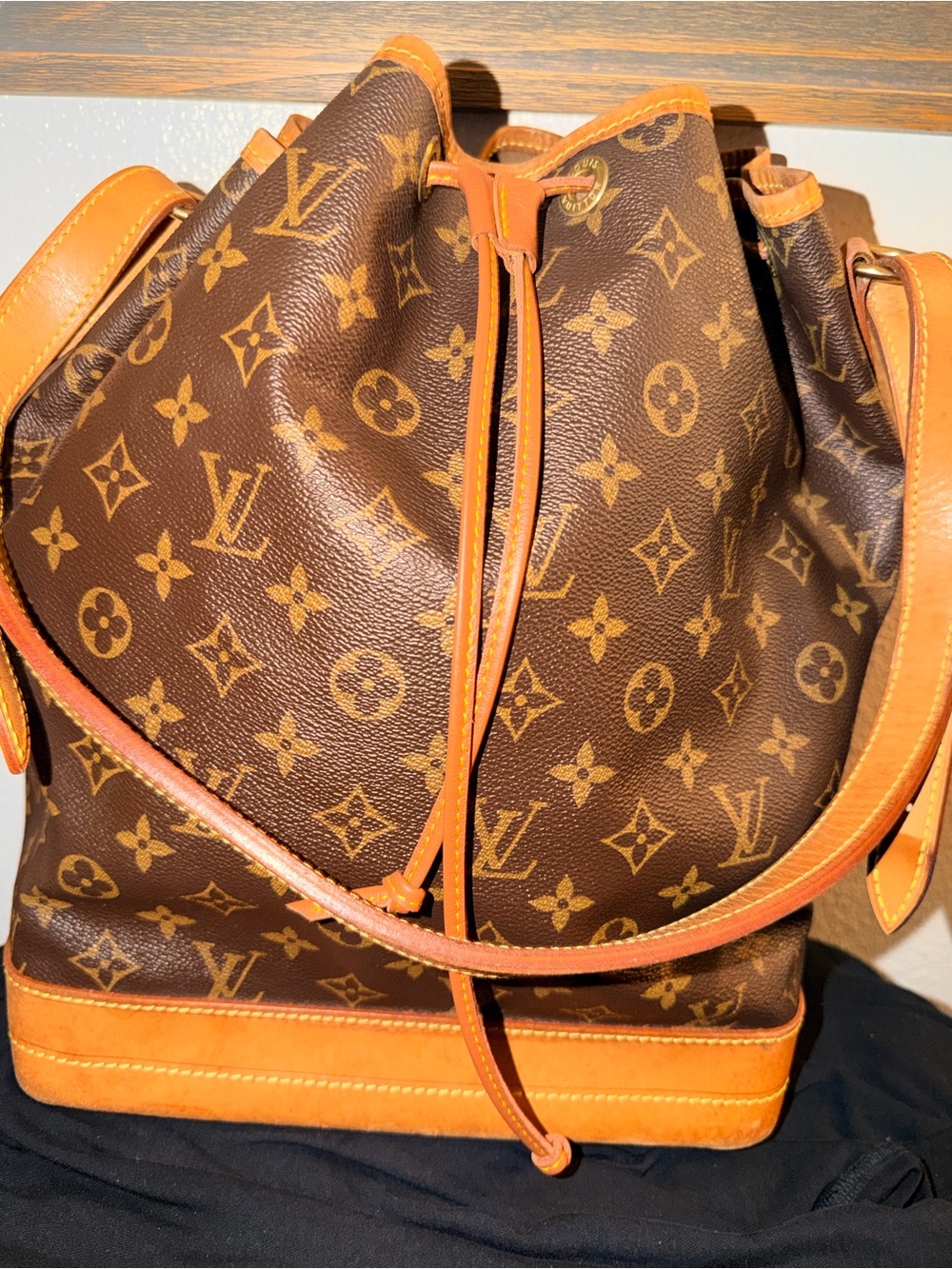 Louis Vuitton Monogram Canvas Drawstring Bucket Bag Neo Noe GM vintage - Picture 2 of 12